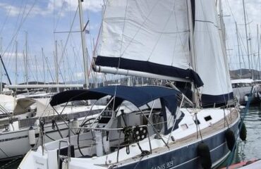 Beneteau Oceanis Clipper 323
